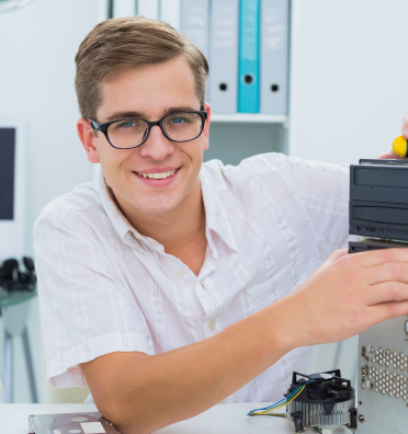 Robert Chen - Senior Network Architect